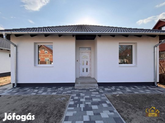 2 hónapon belül költözhető családi ház Dunavarsányban! 1213