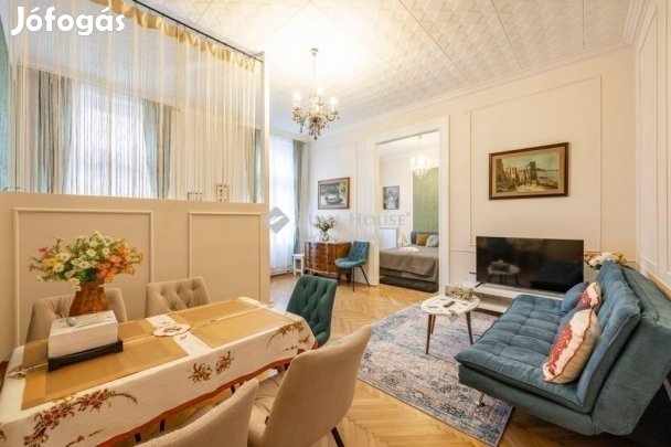 2 külön bejáratú lakás egyben, kiváló közlekedéssel