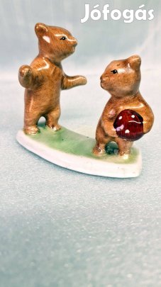 2 labdázó Maci porcelán