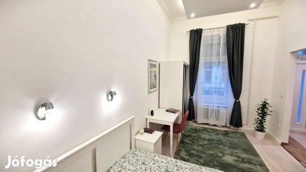 2 lakássá alakított, emeleti, újszerű