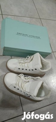 2 pár új női sportcipő eladó 36,5 méret