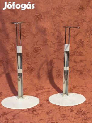 2 porcelánbaba állvány, játékbaba állvány