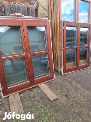 2 szárnyú fenyő ablakok.