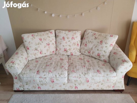 2-személyes , provence-i stílusú kihúzható kanapé