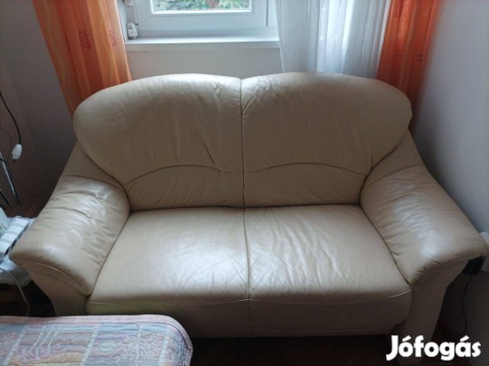 2 személyes bőr kanapé