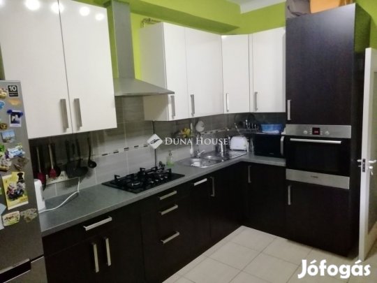 2 szobás, FELÚJÍTOTT, 1. emeleti lakás