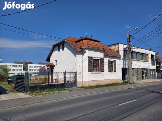 2 szobás családi ház Győrben (Szabadhegy)