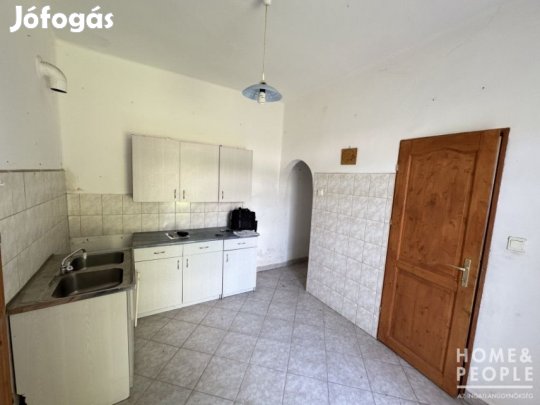 2 szobás házrész eladó Hódmezővásárhelyen!