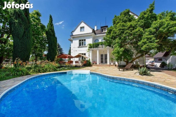 2 x Prágai utazási voucher 2 éj félpanzióval, 2 fő részére