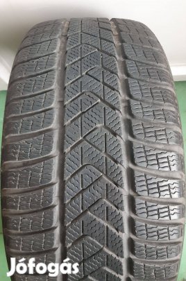 2db 235/45R18 98V Pirelli Sottozero3 téligumi