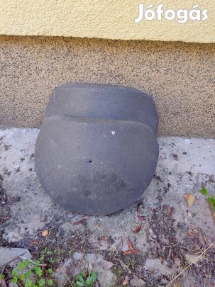 2db Antracit osztó kúpcserép cserép