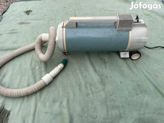 2db Rakéta 9 porszívó