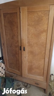 2db. Bauhaus-ART Decó Szekrény 