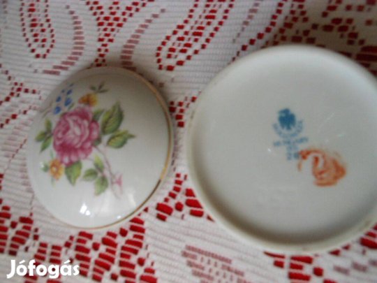 2db aranyszegélyes kerek szögletes hollóházi porcelán ékszerdobozka