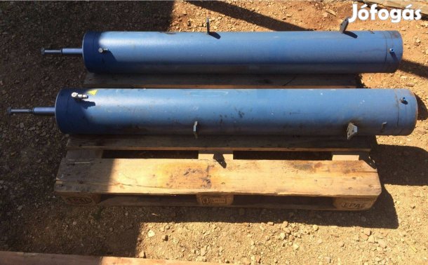 2db egyforma nagy pneumatikus levegős munkahenger