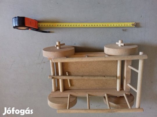 2db fa szekér játék