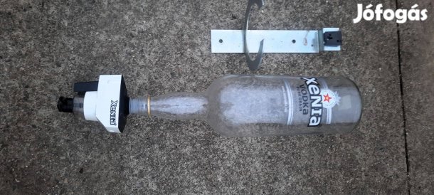 2db italadagolós Xenia Üveg tartóval 3L falra fogatható, tartóval