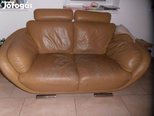2db javitandó valódi bör kanapé 15.000Ft-ért ujpesten eladó!