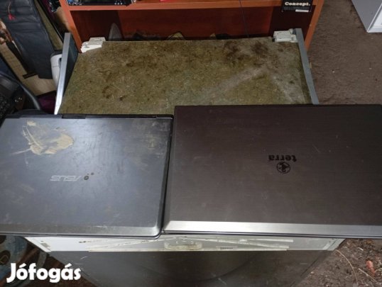 2db laptop eladó egyben