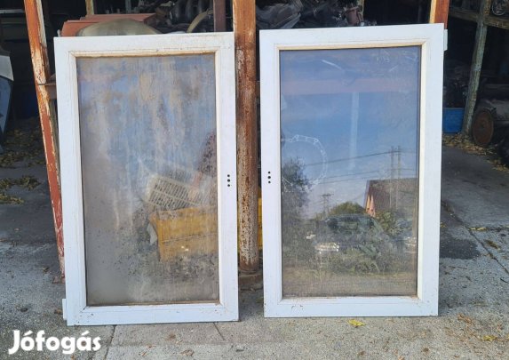 2db müanyag ablak (keret nélküli)