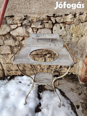 2db régi lavortartó