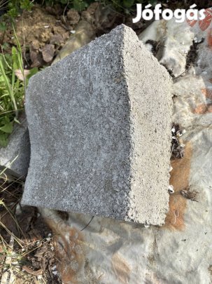 2db szegélykő