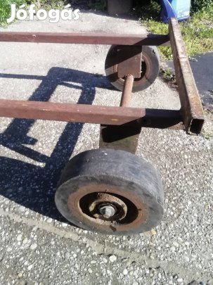2db tömörgumis csapágyazott kerék eladó. 