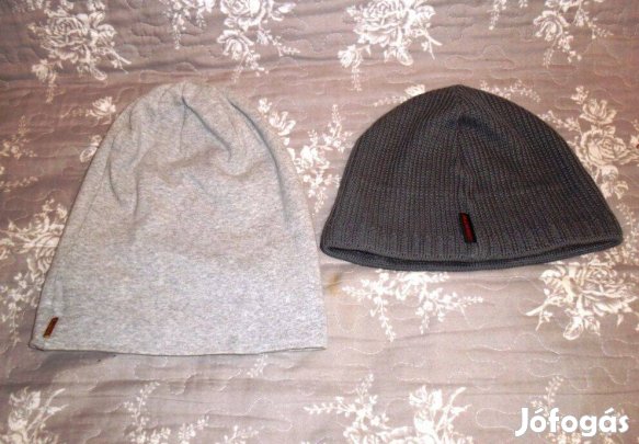 2db ujj kötött sí- téli sapkák
