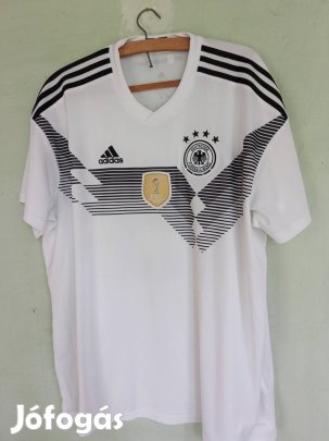 2xl-es Adidas hibátlan FIFA szúrkolói mez. 