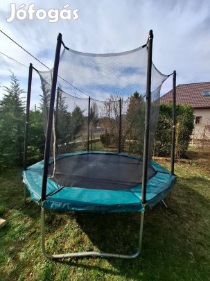 300 -as trambulin védőhálóval