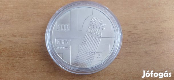 300 éves a Kúria érme