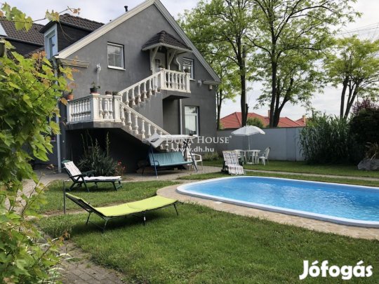 300 nm-es ház eladó Kápolnásnyék