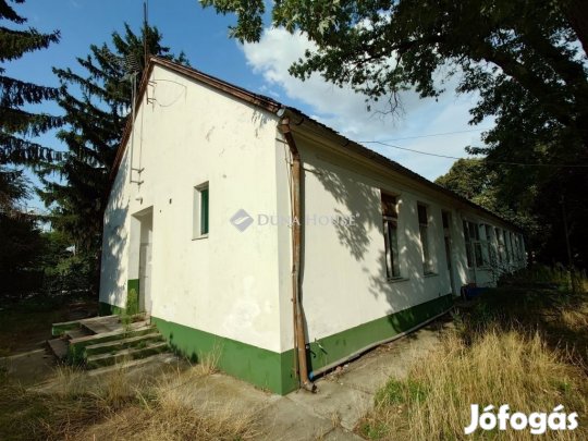 300 nm-es ház eladó Kecskemét