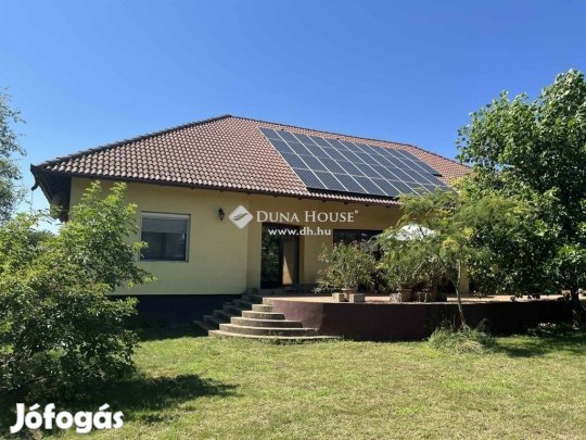 303 nm-es ház eladó Bocskaikert