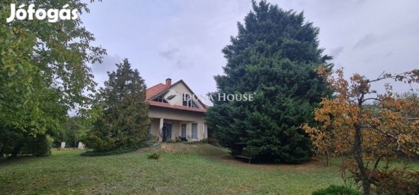 308 nm-es ház eladó Szada