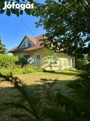 308 nm-es ház eladó Szada