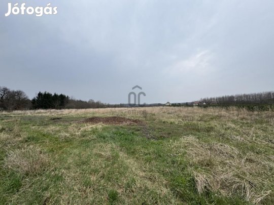 30912 nm-es telek eladó Miháld