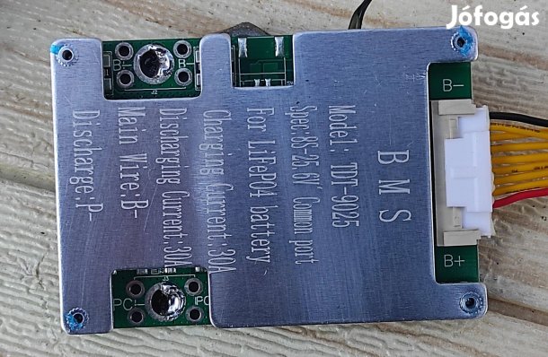 30A 8S 25.6V Lifepo4 BMS védőáramkör hőmérséklet mérővel ballanszeres