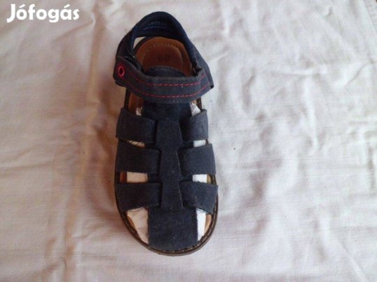30-as 31-es F&F újszerű fiú szandál szandál