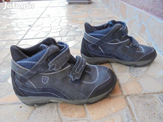 30-as Swissies tépőzáras polárral bélelt fiú bakancs csizma 30