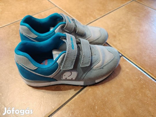 30-as fiú elefanten cipő 