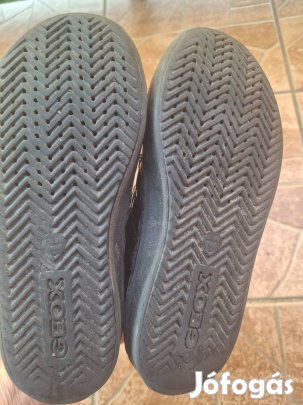 30 as szép melegbéléses Geox lányka cipő