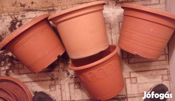 30 cm átmérőjű ültető cserép virágcserép Újpest központ közelében