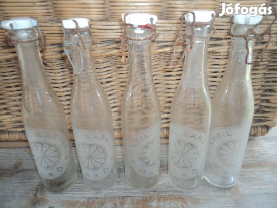 30 db. régi feliratos csatos üveg