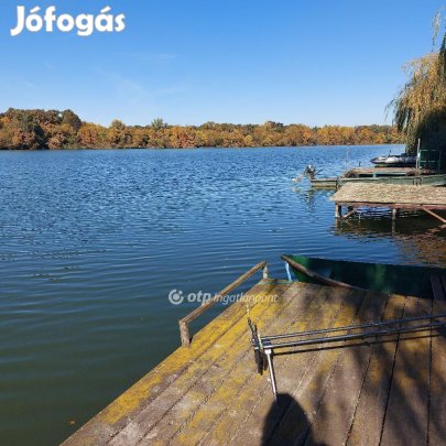 30 nm-es ház eladó Dömsöd