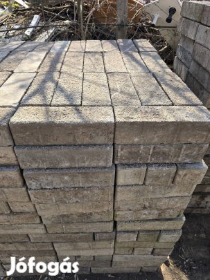 30x10+20x15x8 térkő. 