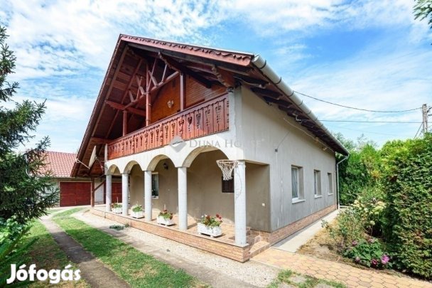 310 nm-es ház eladó Szeged