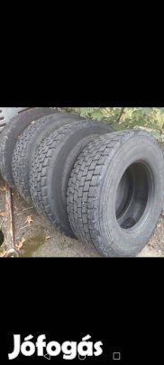 315.80.22.5 Bontásból meg maradt kamion gumi és pótkocsi