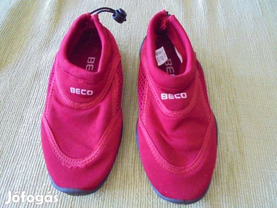 31-es Beco piros unisex vízicipő