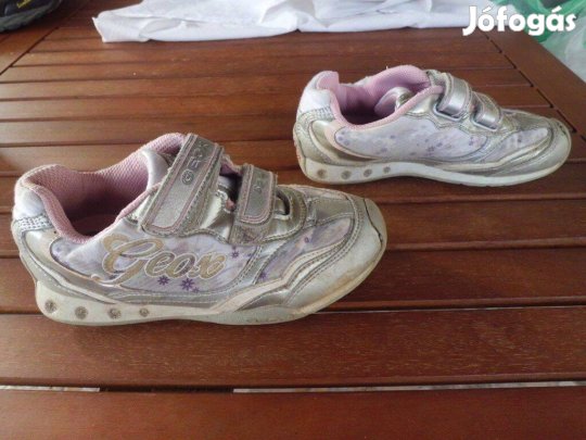 31-es Geox villogó és lélegző talpú tépőzáras lány cipő